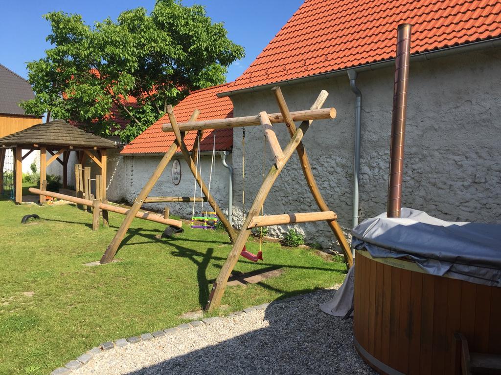 Hotel Statek 3 - Wellness&Spa Hluboká nad Vltavou Zewnętrze zdjęcie