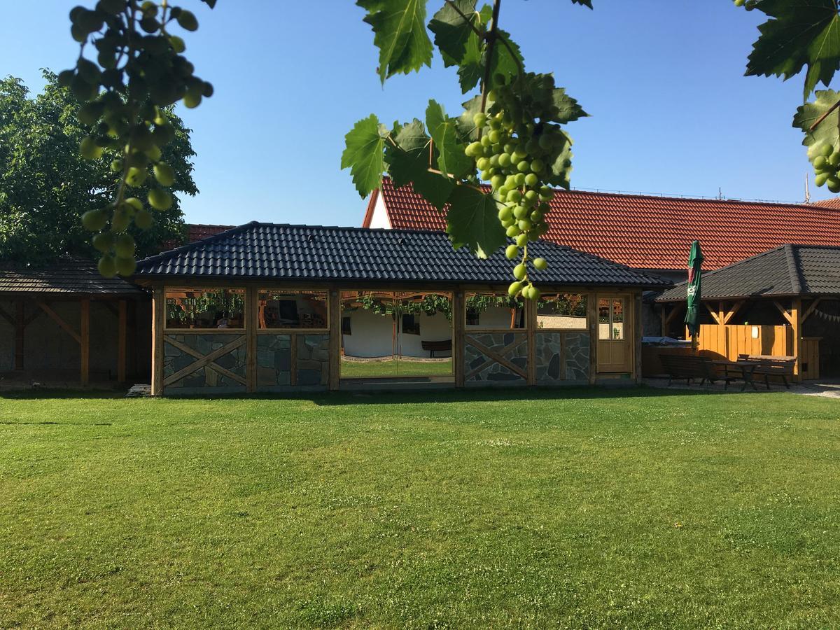 Hotel Statek 3 - Wellness&Spa Hluboká nad Vltavou Zewnętrze zdjęcie
