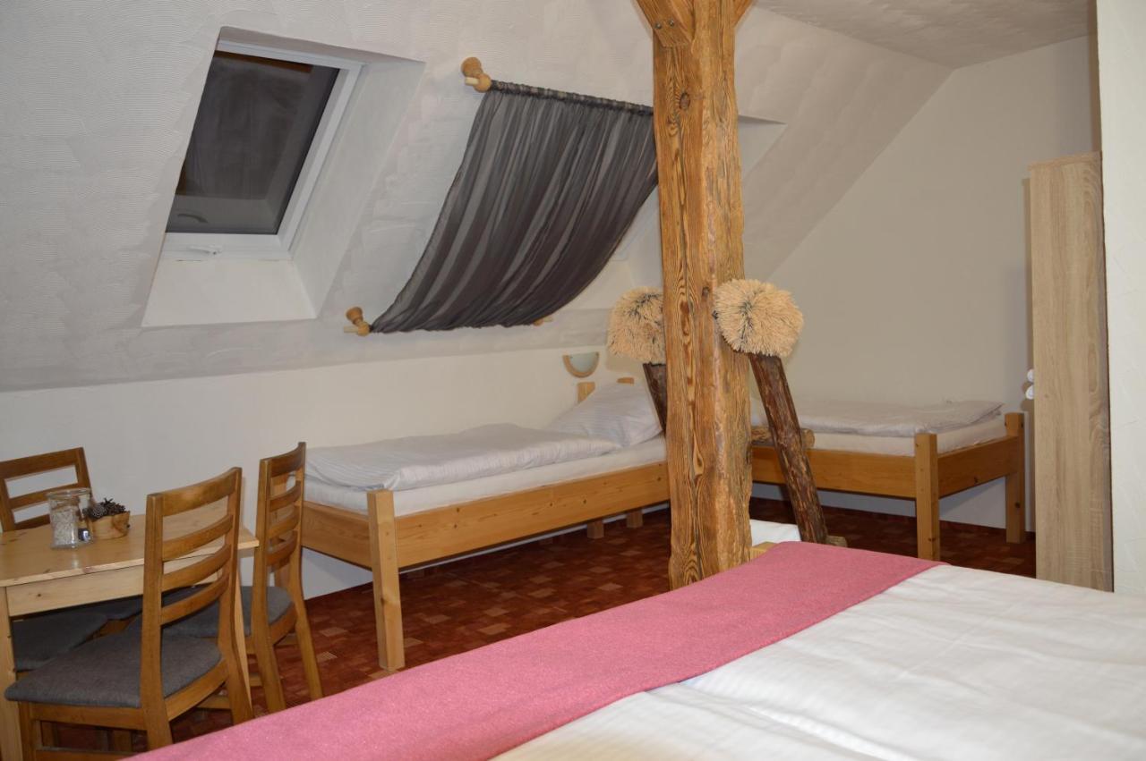 Hotel Statek 3 - Wellness&Spa Hluboká nad Vltavou Zewnętrze zdjęcie