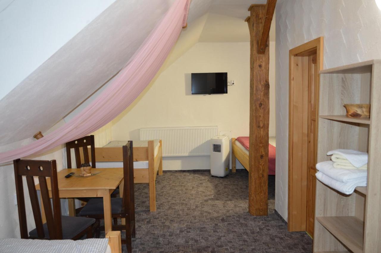 Hotel Statek 3 - Wellness&Spa Hluboká nad Vltavou Zewnętrze zdjęcie