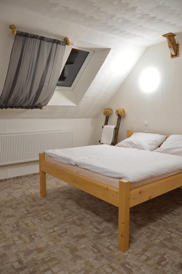 Hotel Statek 3 - Wellness&Spa Hluboká nad Vltavou Zewnętrze zdjęcie